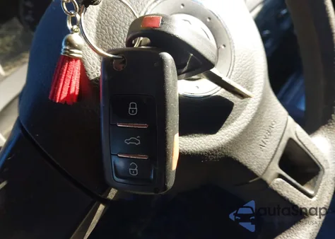 2013 Volkswagen Jetta 2.0L S из США, поврежденный, VIN 3VW2K7AJ9DM274493